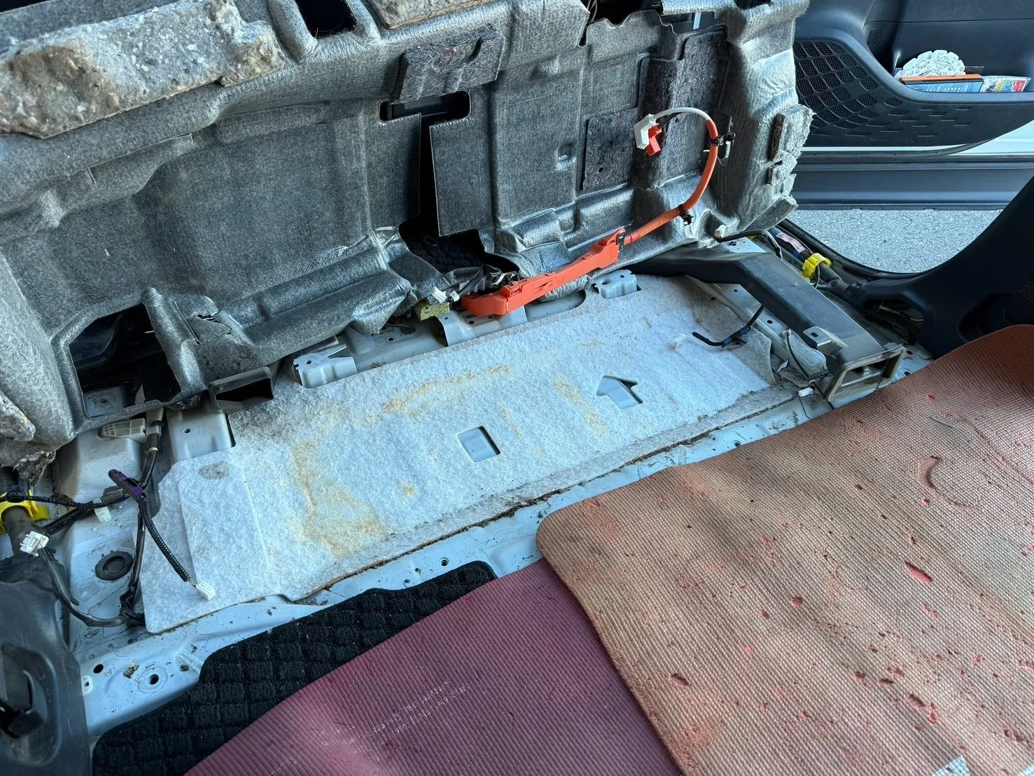 交換作業後のリビルドバッテリー